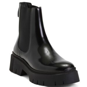 NWT HUGO BOSS Made In Portugal Black Leather Chelsea Booties Size EU40/US9